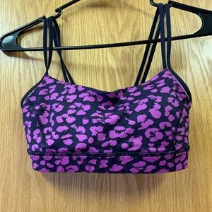 Sports bra (pads included)